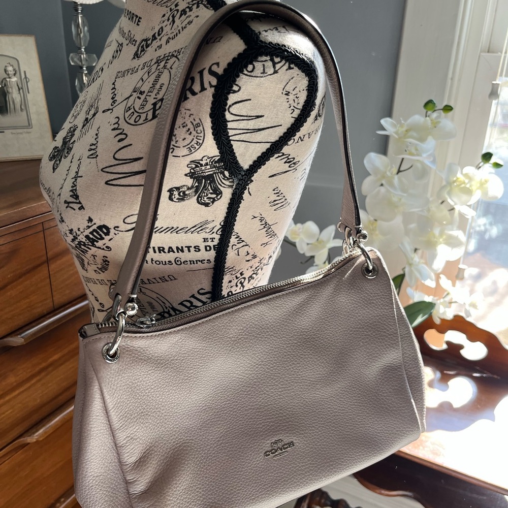 NWOT Coach Women's Leather Handbag